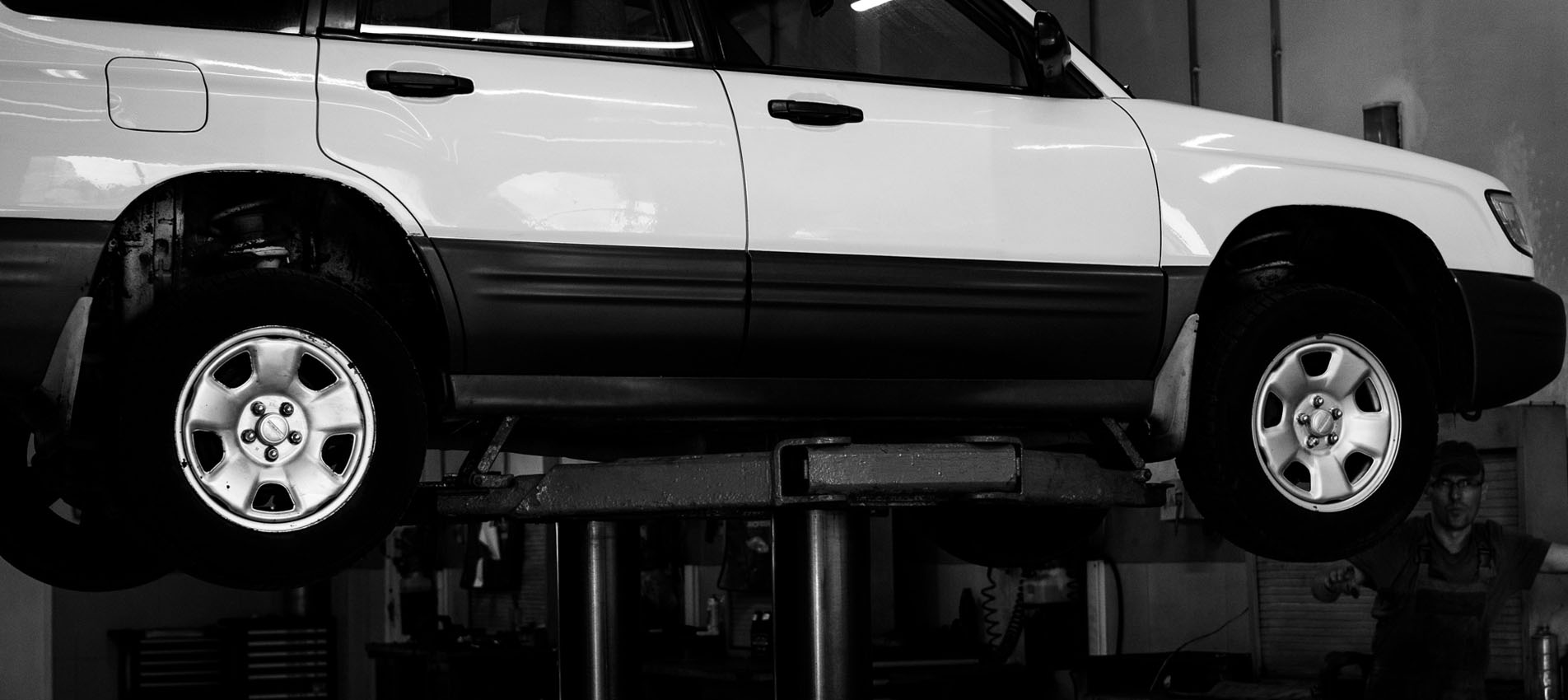 服務客戶 發展自(zì)我 